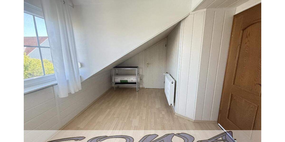 Charmante Dachgeschosswohnung mit Balkon, Garten & Garage in Königsmoos - Ein Objekt von Ihrem Immobilienpartner SOWA Immobilien und Finanzen - 3- Königsmoos Untermaxfeld | Angebot:26785917