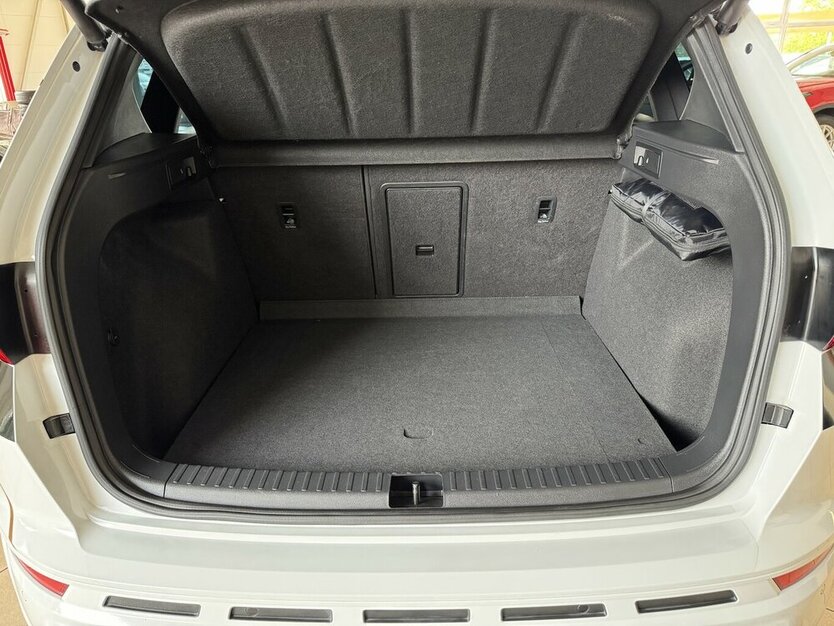 Cupra Ateca 4Drive /LED/Navi/Beats/Spur/360°/Ahk 69.951 km 26.490 € Leipzig 04347