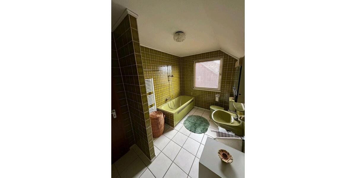 Einfamilienhaus Schönthal - 12 Zimmer, 140 m&sup2;, 225.000&euro; | Angebot:24886146