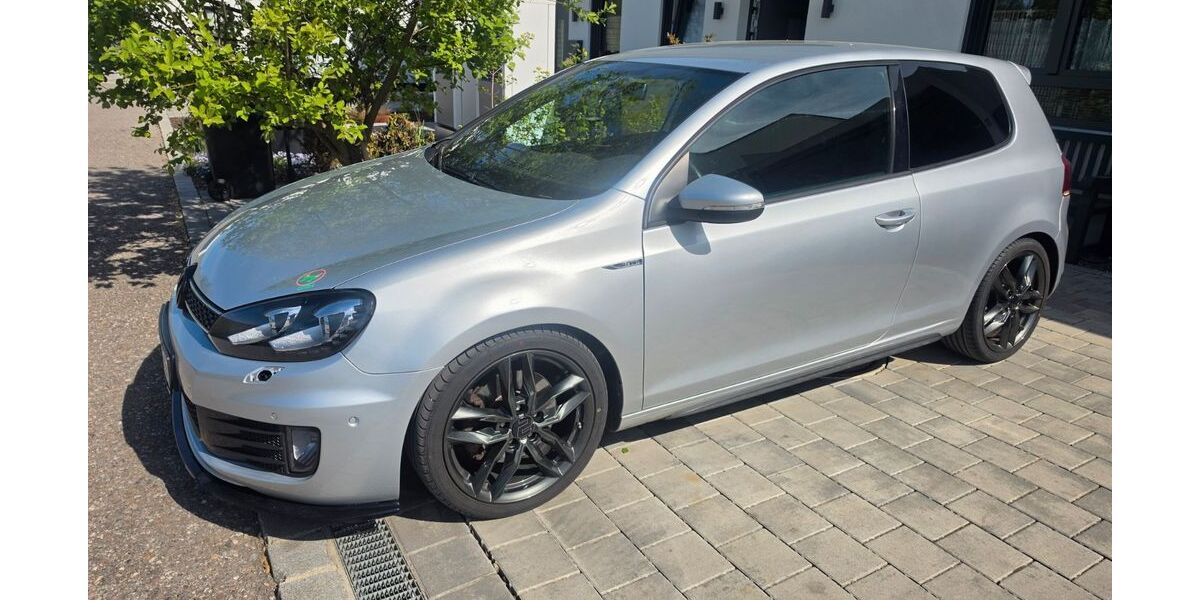 VW Golf 216.303 km 7.900 &euro; TÖGING A. INN 84513