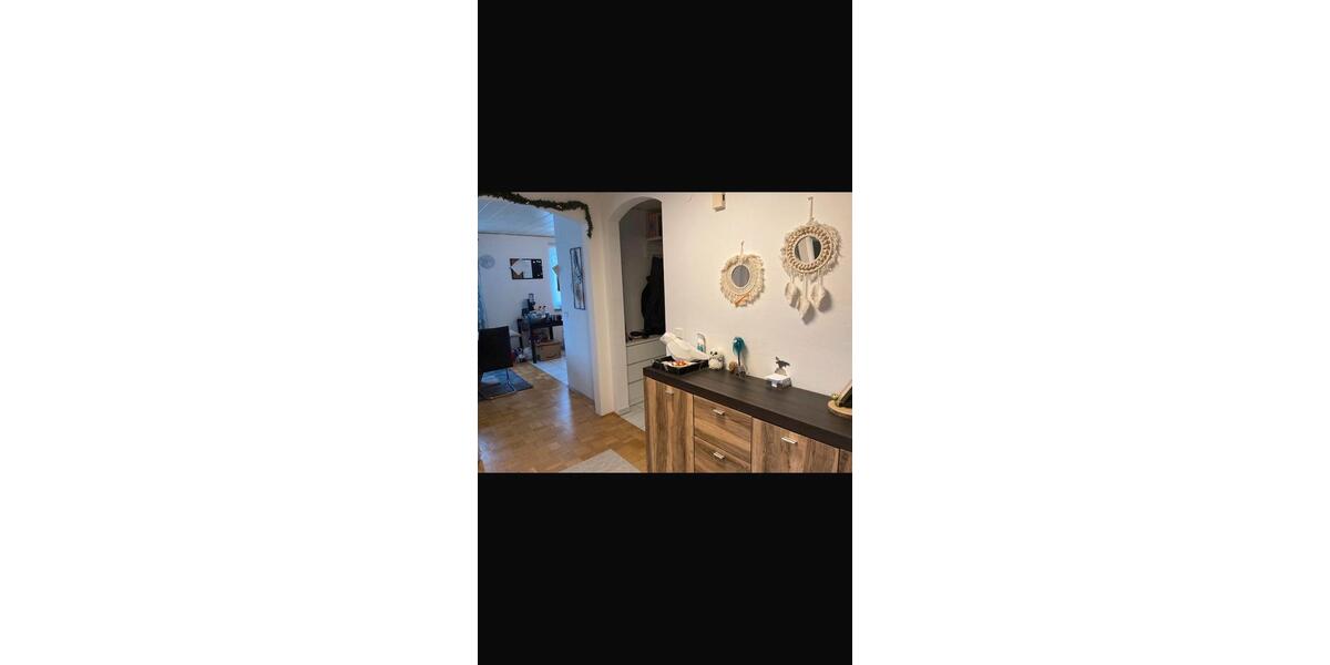 Dachgeschoßwohnung Berg bei Neumarkt in der Oberpfalz - 3 Zimmer, 95 m&sup2;, 1.000&euro; | Angebot:26144196