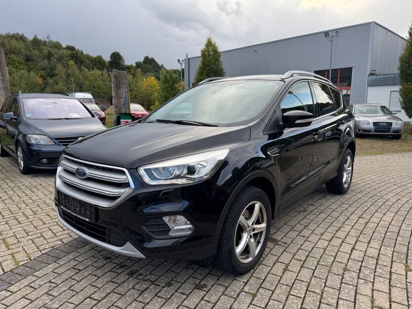 Ford Kuga 120.400 km 9.990 € Lennestadt (Meggen)…. 57368