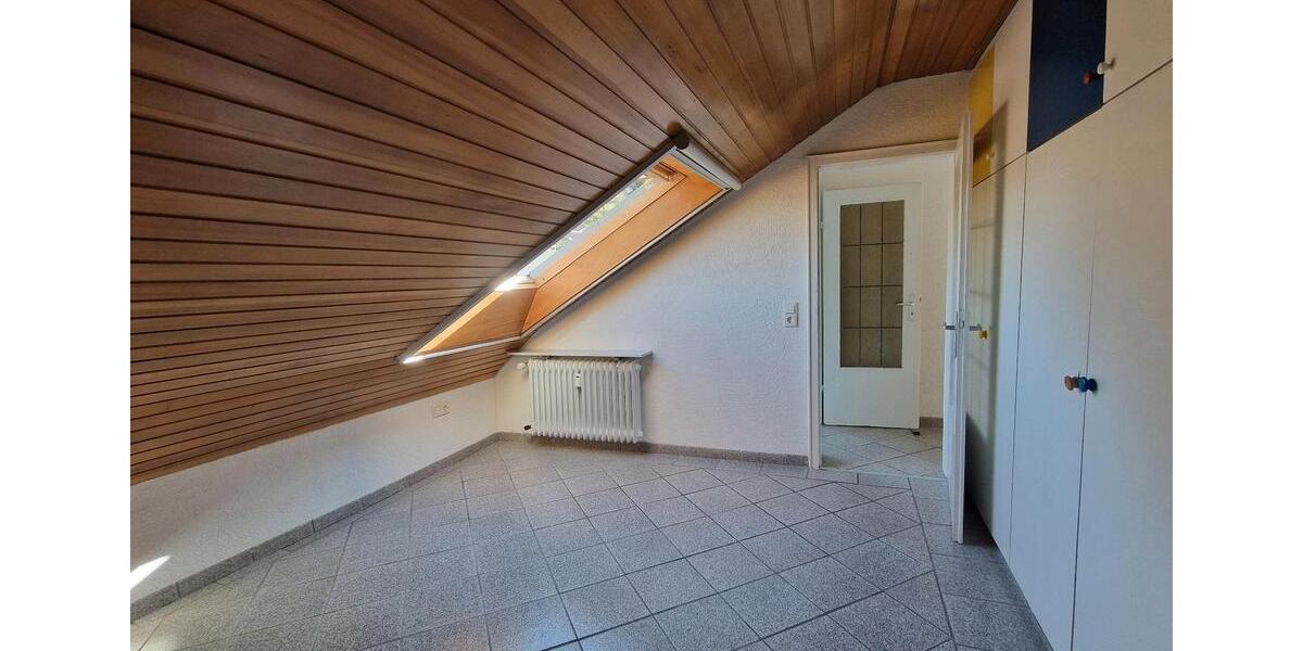 Dachgeschoßwohnung Bad Dürkheim - 2 Zimmer, 61 m&sup2;, 800&euro; | Angebot:26395677