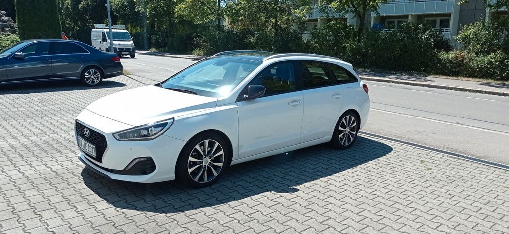 Hyundai i30 58.000 km 20.300 € Baienfurt 88255