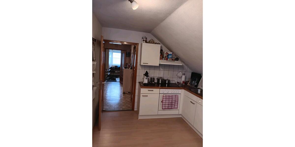 3-Zimmer-Dachgeschosswohnung, Gartenanteil, Garage & Stellplatz 3 zimmer