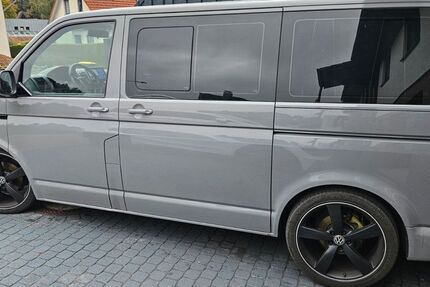VW T5 Multivan 303.000 km 14.999 € Heeßen 31707