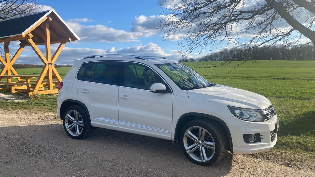 VW Tiguan 142.110 km 12.899 &euro; zwickau 08058