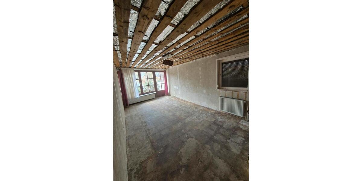 Einfamilienhaus Wittingen Knesebeck - 8 Zimmer, 250 m&sup2;, 150.000&euro; | Angebot:26024327