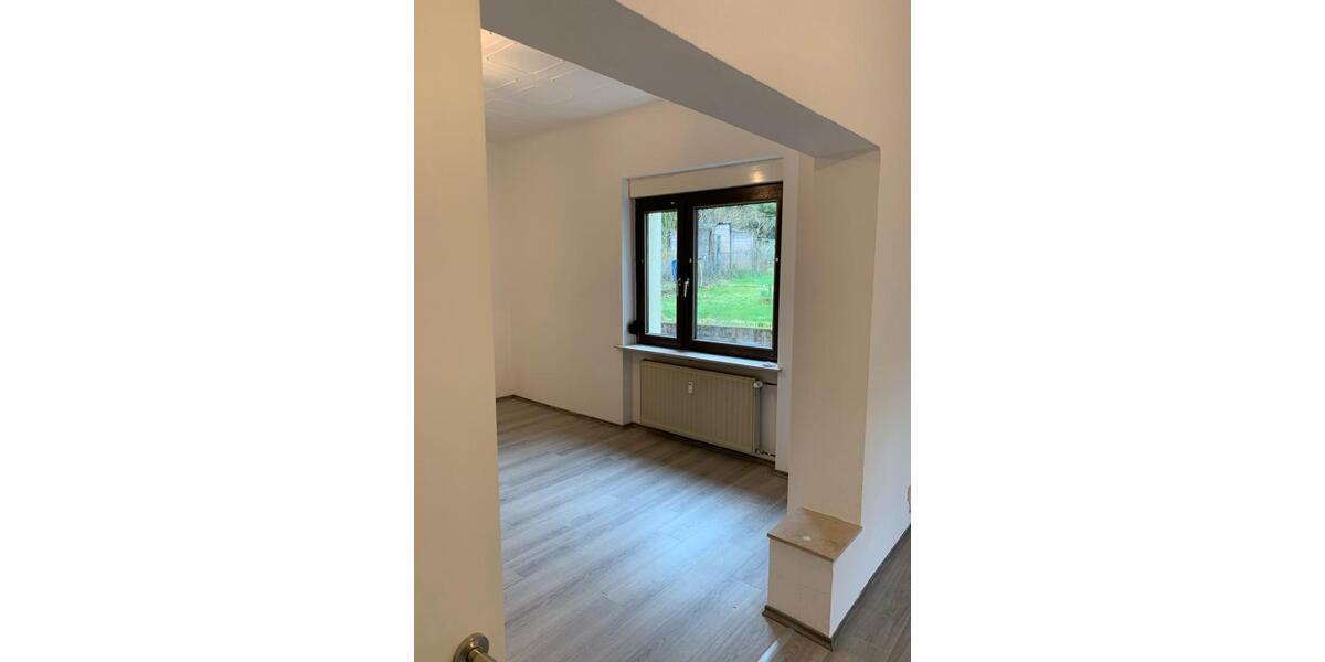 Mehrfamilienhaus, Wohnhaus Schmelz - 10 Zimmer, 239 m&sup2;, 210.000&euro; | Angebot:27117412