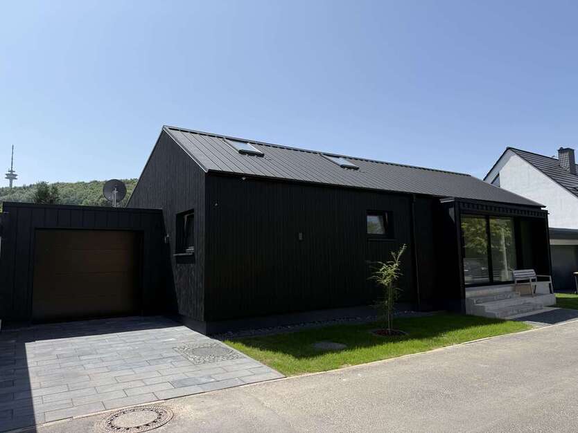 Haus zum Mieten in Bovenden 2.200 € 140 m²