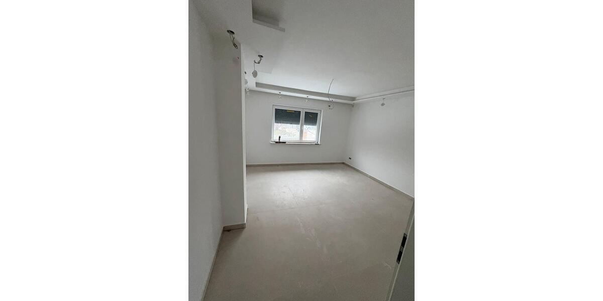 Helle 3 Zimmer Wohnung mit Terasse -Kernsaniert -Richen 3 zimmer