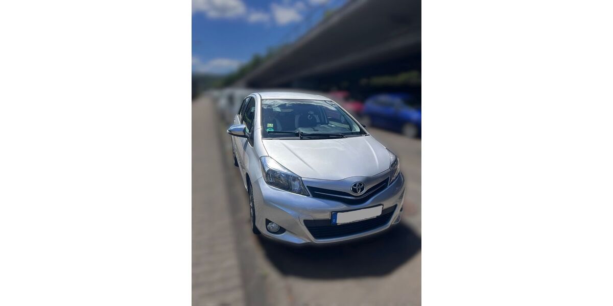 Toyota Yaris 208.000 km 4.800 &euro; Koblenz 56068