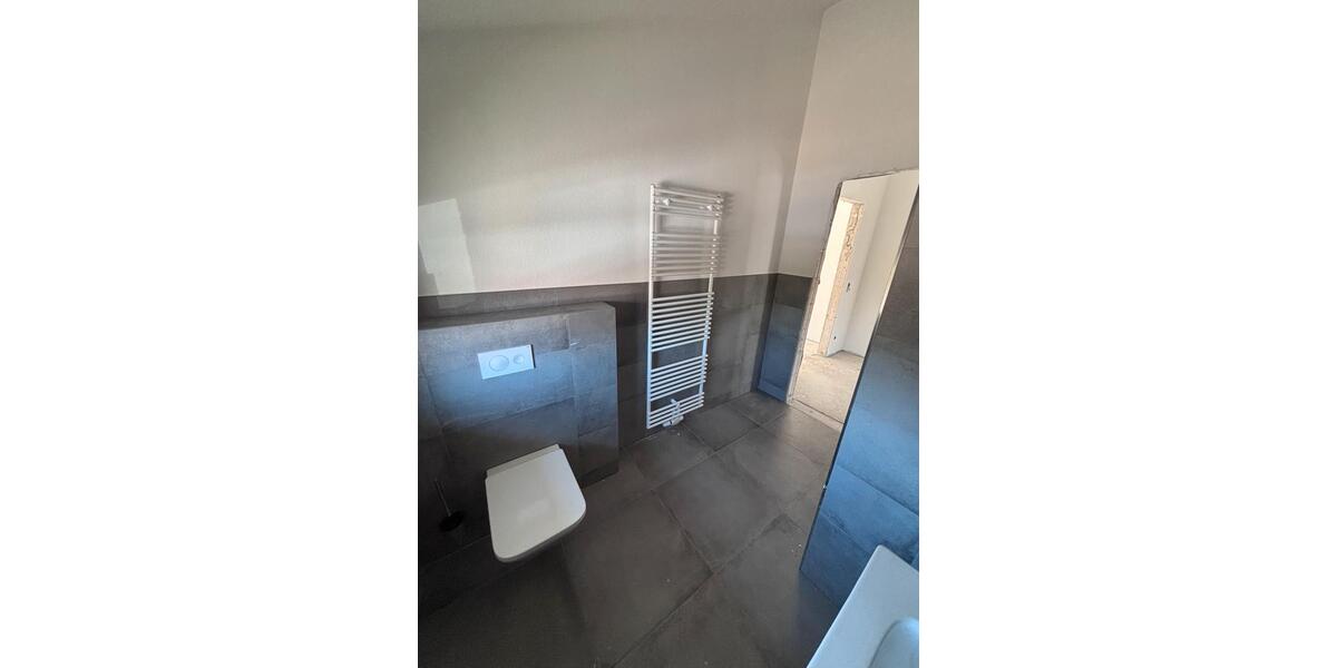 Dachgeschoßwohnung Edewecht - 3 Zimmer, 77 m&sup2;, 890&euro; | Angebot:26399688