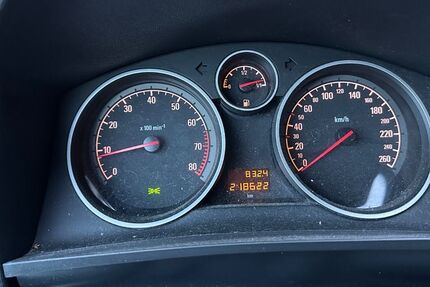 Opel Zafira 218.000 km 2.900 &euro; Emden 26725