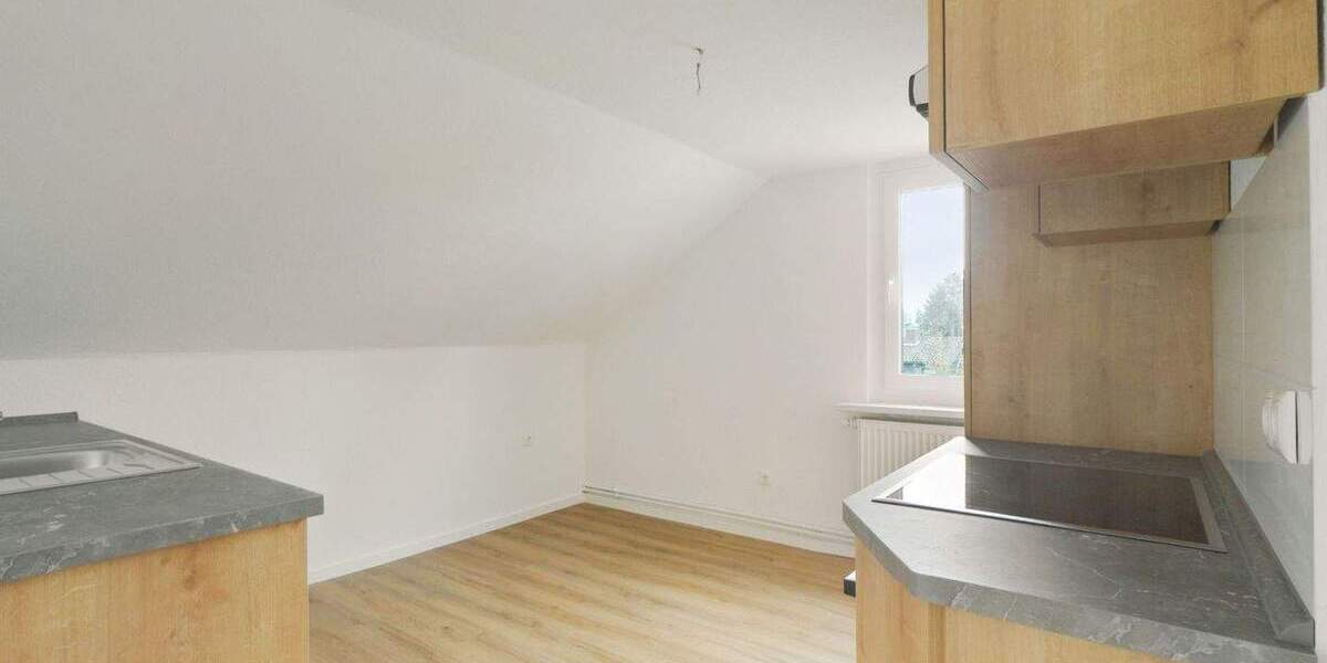 Neu sanierte 1-Zimmer-Wohnung mit EBK im Dachgeschoss in Wathlingen! (AK-1020-156) 1 zimmer