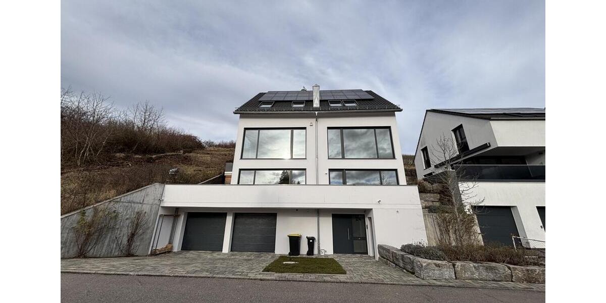 Einfamilienhaus Remshalden - 7 Zimmer, 211 m&sup2;, 3.000&euro; | Angebot:24808098