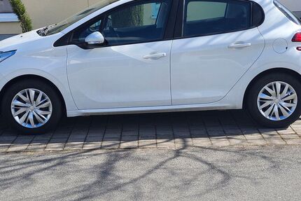 Peugeot 208 64.500 km 8.290 &euro; Nackenheim 55299