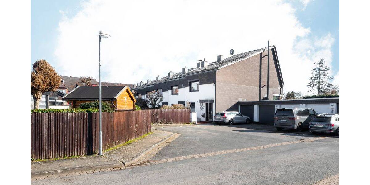 Reihenendhaus Lehrte - 7 Zimmer, 146 m&sup2;, 299.900&euro; | Angebot:26886370