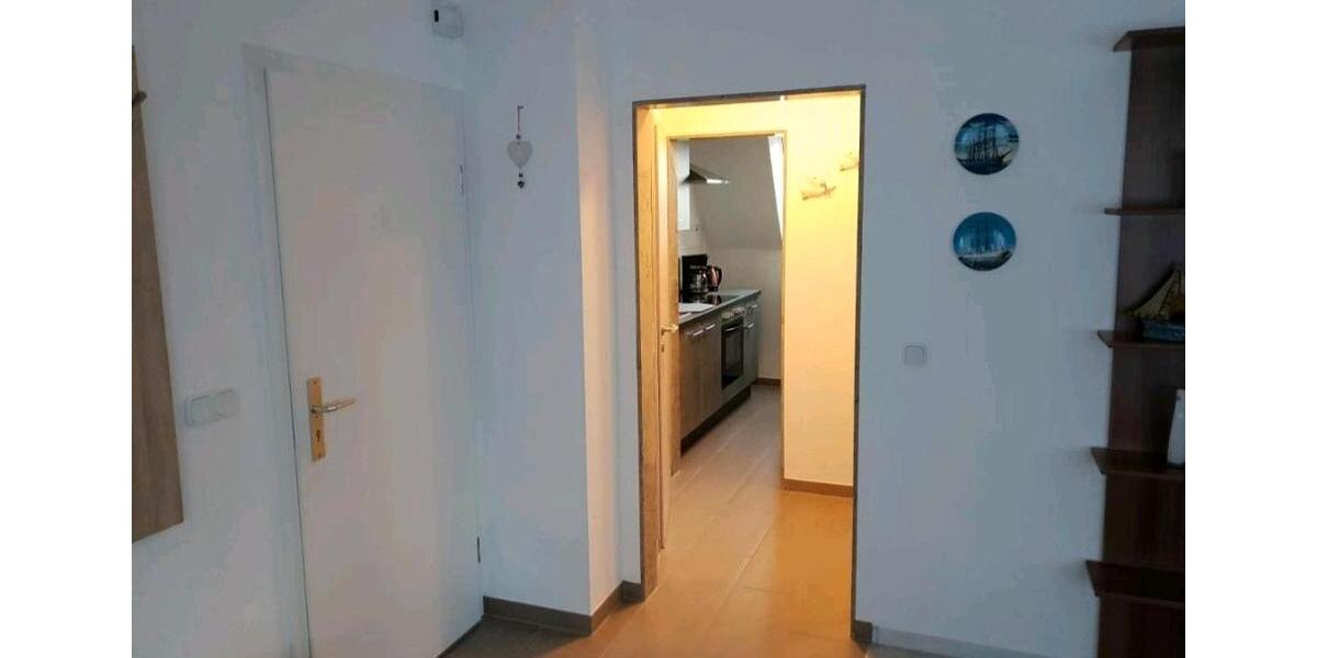Dachgeschoßwohnung Emden - 2 Zimmer, 40 m&sup2;, 600&euro; | Angebot:26412735