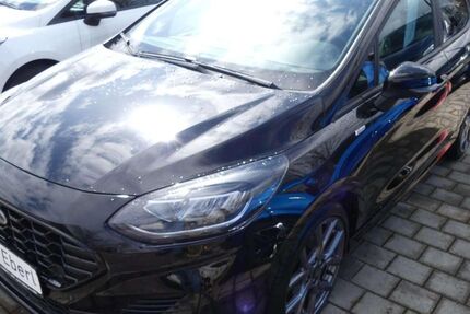 Ford Fiesta 24.500 km 18.445 € Seeshaupt 82402