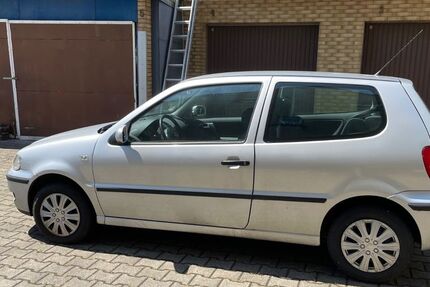 VW Polo 137.574 km 2.700 &euro; Dortmund 44388
