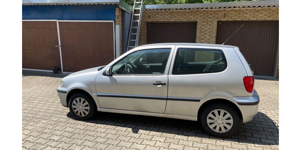 VW Polo 137.574 km 2.700 &euro; Dortmund 44388