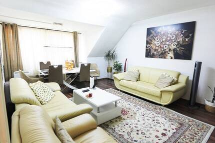 Gepflegte 3-Zimmer-Wohnung mit Loggia und Garage 3 zimmer