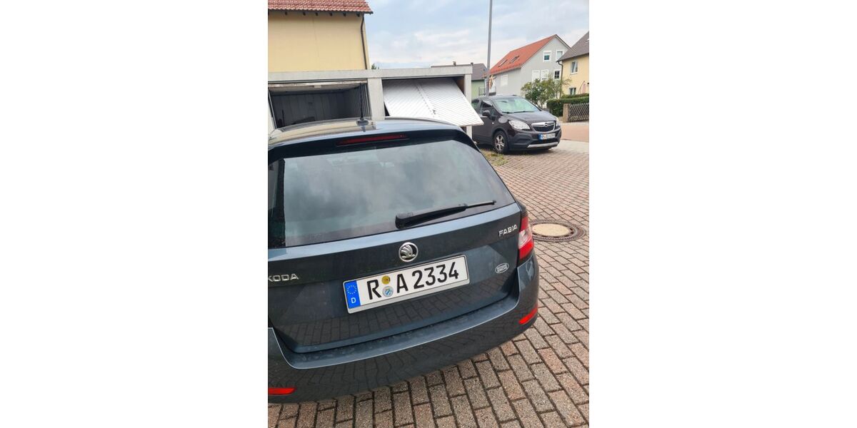 Skoda Fabia 100.000 km 10.650 &euro; Regenstauf 93128