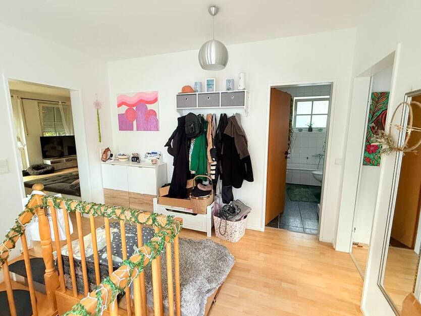Geräumiges, preiswertes und gepflegtes 9-Zimmer-Mehrfamilienhaus
