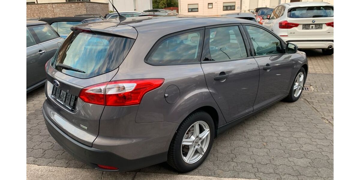 Ford Focus 93.000 km 7.300 &euro; Moers 47443