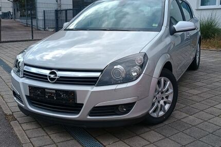Opel Astra 75.000 km 5.999 € Täferrot 73527