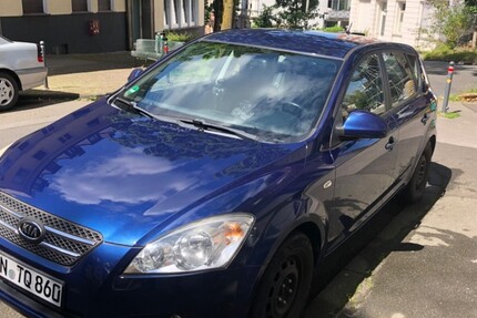 Kia Ceed 126.000 km 3.099 € Berlin 10178