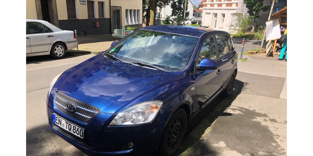 Kia Ceed 137.000 km 1.899 &euro; Berlin 10178