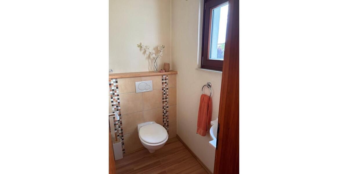 Einfamilienhaus Wabern - 10 Zimmer, 240 m&sup2;, 295.000&euro; | Angebot:26962325
