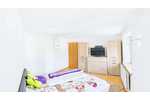 Modernisiertes Familienidyll in Oberöfflingen – 5ZKB mit stilvollen Bädern, offener Küche & Dachterrasse bei Wittlich