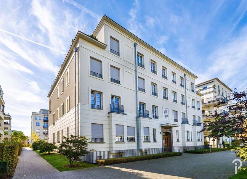 Wohnung zum Kaufen in Düsseldorf 1.119.600 € 120 m²