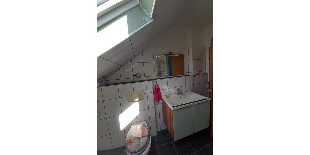 Dachgeschoßwohnung Saarbrücken West - 3 Zimmer, 50 m&sup2;, 450&euro; | Angebot:25619835