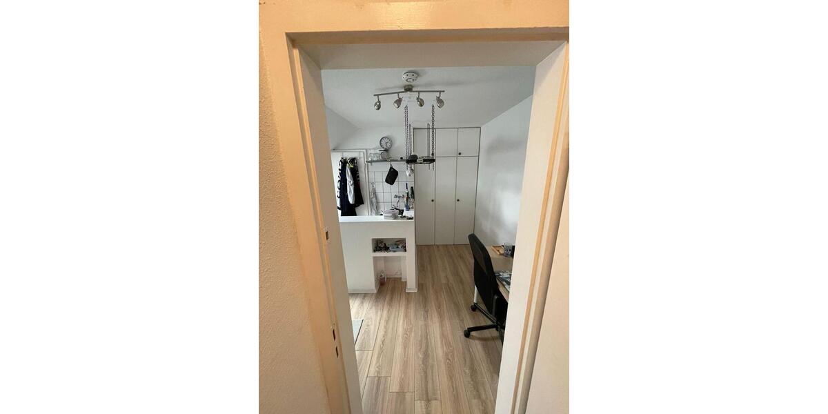 Dachgeschoßwohnung Hamburg Altona - 1 Zimmer, 17 m&sup2;, 600&euro; | Angebot:26387163