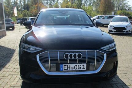Audi e-tron 29.990 km 28.880 &euro; Eisenhüttenstadt 15890
