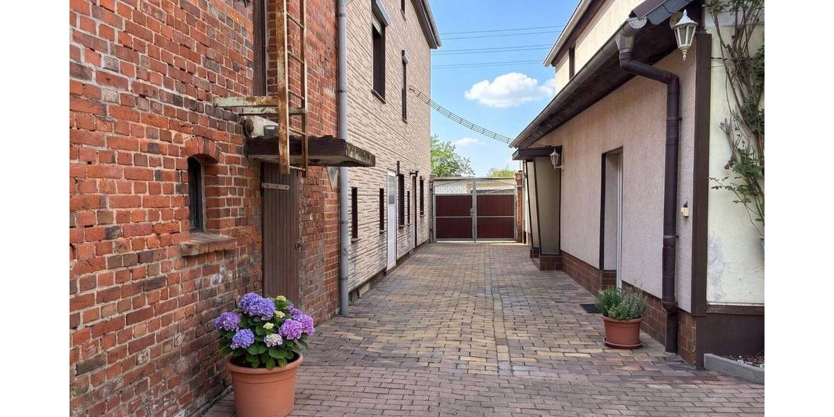 Einfamilienhaus Schkeuditz Glesien - 7 Zimmer, 170 m&sup2;, 130.000&euro; | Angebot:26556389
