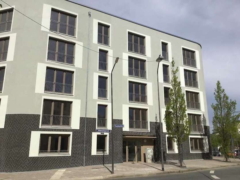 Wohnung zum Mieten in Frankfurt am Main 1.224,86 € 87.49 m²