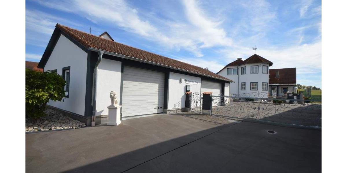 Vielseitiges Unternehmer-Anwesen in Bestzustand! Wohnen. Arbeiten. Leben. Freystadt - Forchheim 9 zimmer