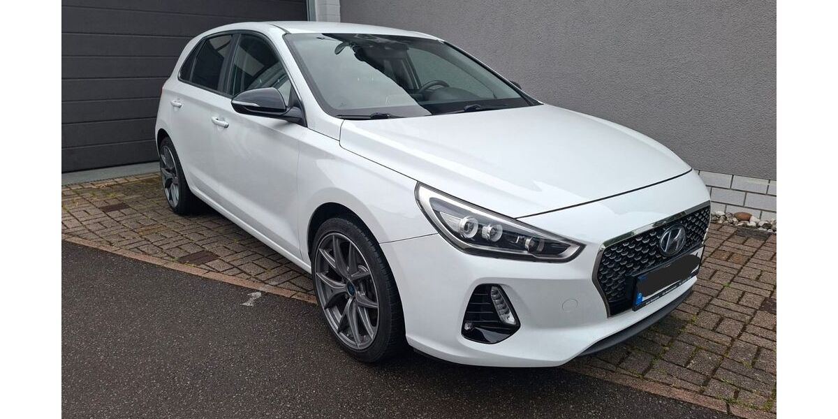 Hyundai i30 68.000 km 12.600 &euro; Homburg 66424