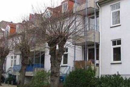 M 13 VEGESACK- 2 Zimmerwohnung im 2. Obergeschoss mit einem Balkon -