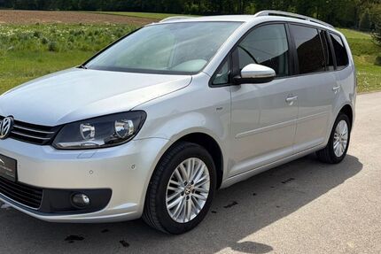 VW Touran 162.634 km 8.999 &euro; Winterbach bei Günzburg 89368