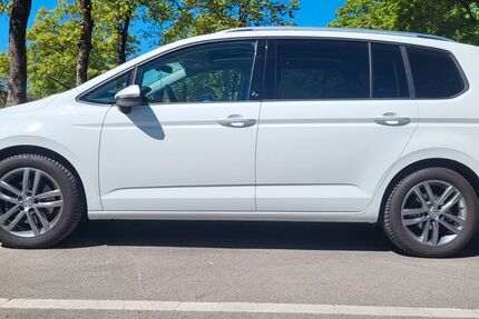 VW Touran 133.000 km 16.200 &euro; München 81671