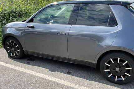 Honda e