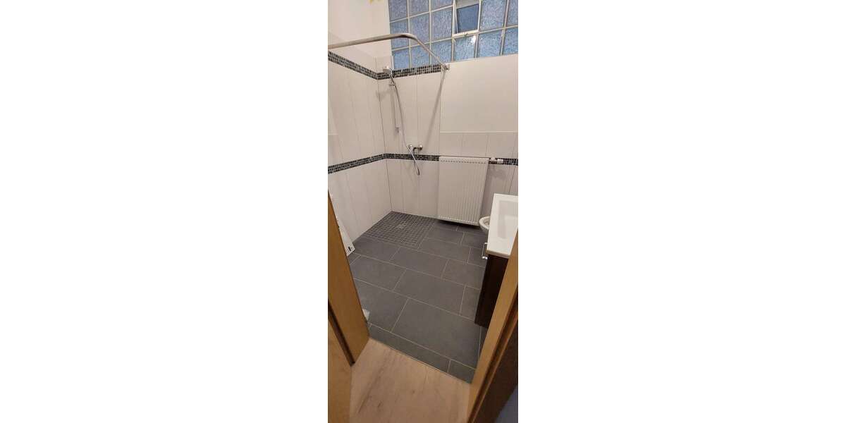 Etagenwohnung Osann - 2 Zimmer, 60 m&sup2;, 650&euro; | Angebot:26661014