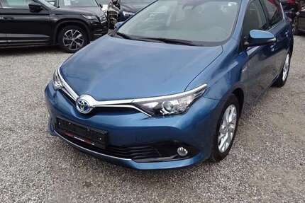 Toyota Auris 12.977 km 17.999 &euro; Ismaning 85737