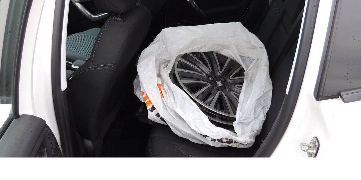 Peugeot 2008 1,2 VTi Active 4Türen Klima Navi 144.600 km 4.990 &euro; Vordorf 38533